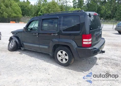 2010 Jeep Liberty Sport z USA, uszkodzony, nr VIN 1J4PP2GK8AW102801